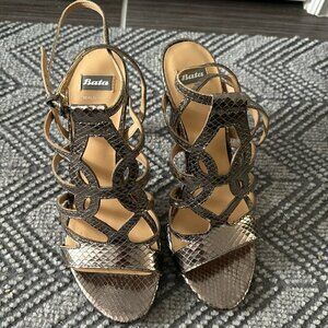 BATA Real Leather Size 37 Strappy Metallic Snakeskin Pattern Heels